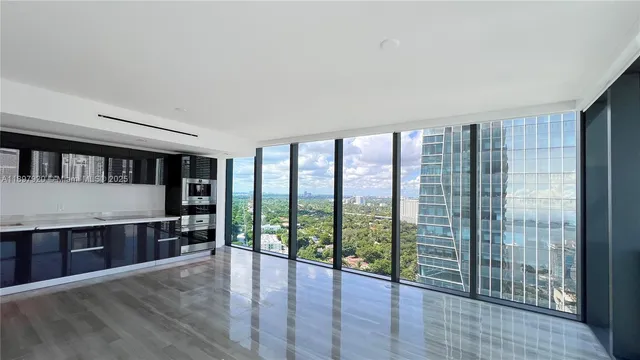 $5,400 | 1451 Brickell Avenue, Unit 2406, Miami, FL 33131