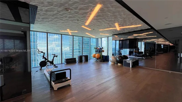 $5,400 | 1451 Brickell Avenue, Unit 2406, Miami, FL 33131