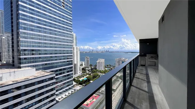 $5,400 | 1451 Brickell Avenue, Unit 2406, Miami, FL 33131