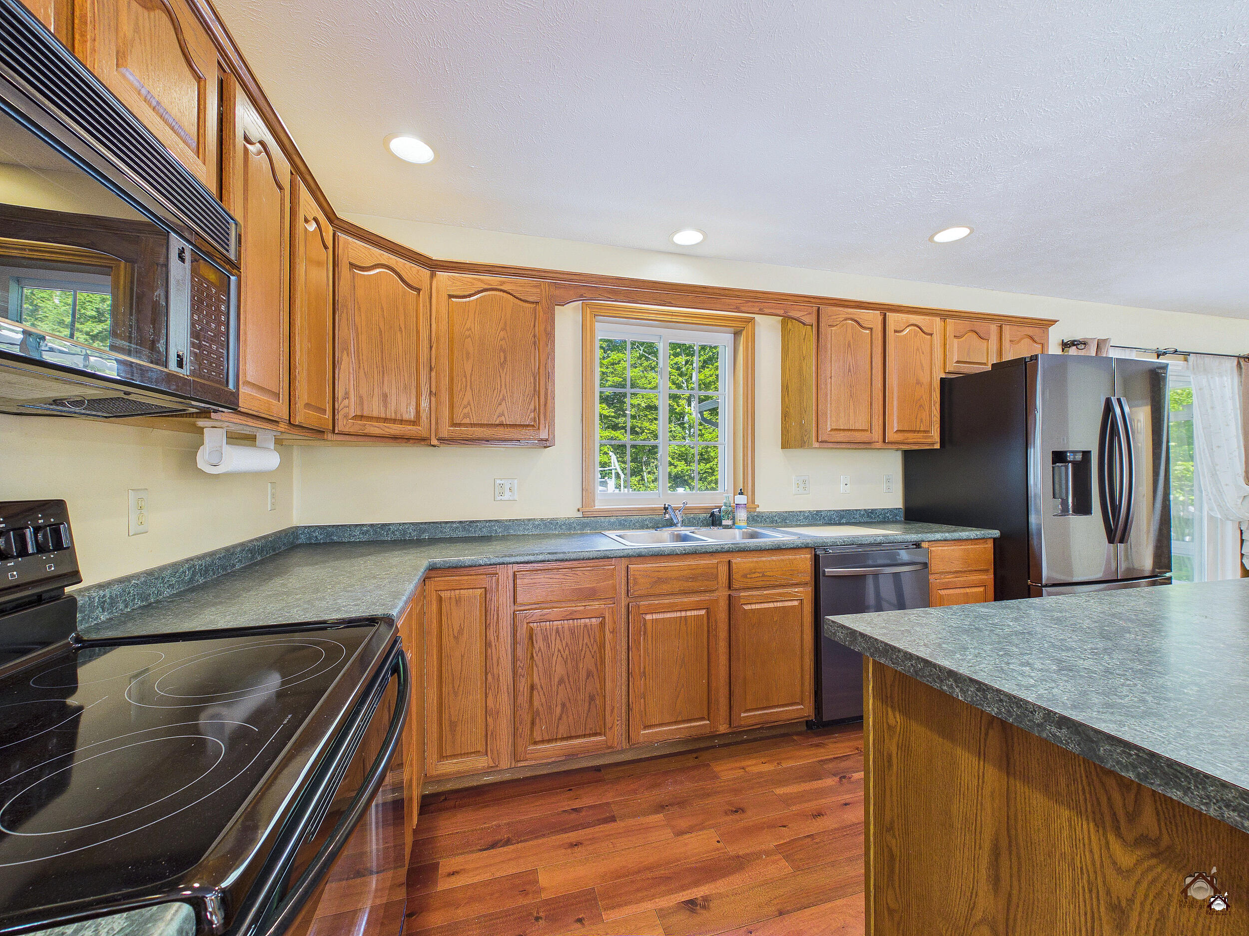 91 Cotton Road Lewiston, ME 04240 - Photo 11 of 49 120-D4MK6AS-LP-123