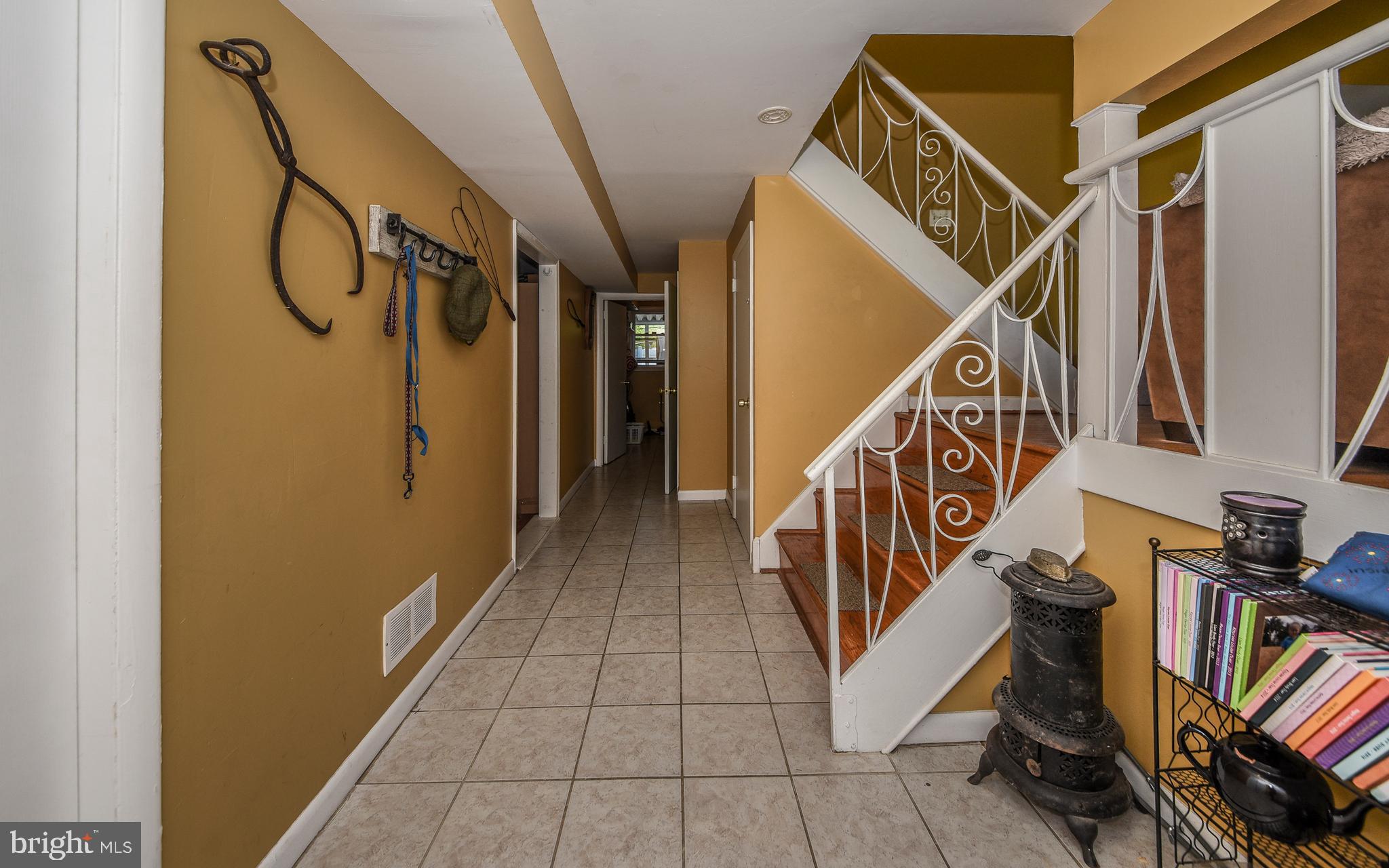 128 Kingfield Road Philadelphia, PA 19115 - Photo 3 of 30