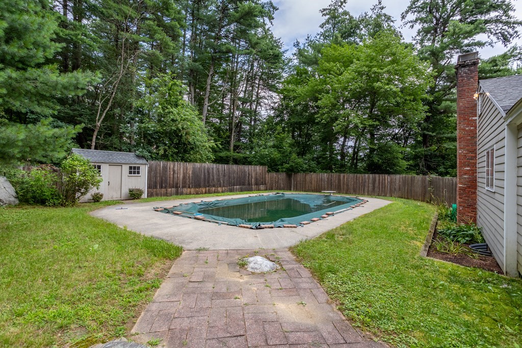 110 Middle Road Boxborough, MA 01719 - Photo 14 of 33 a view of a back yard with green space