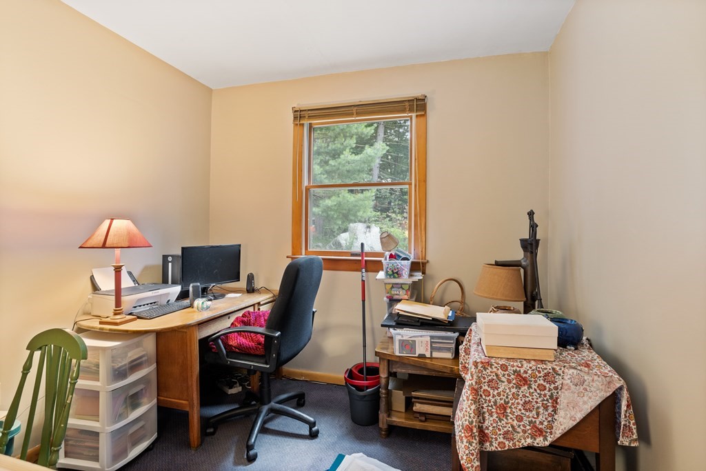 110 Middle Road Boxborough, MA 01719 - Photo 24 of 33 a room with a workspace