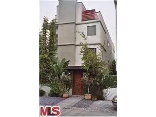 a picture of a building