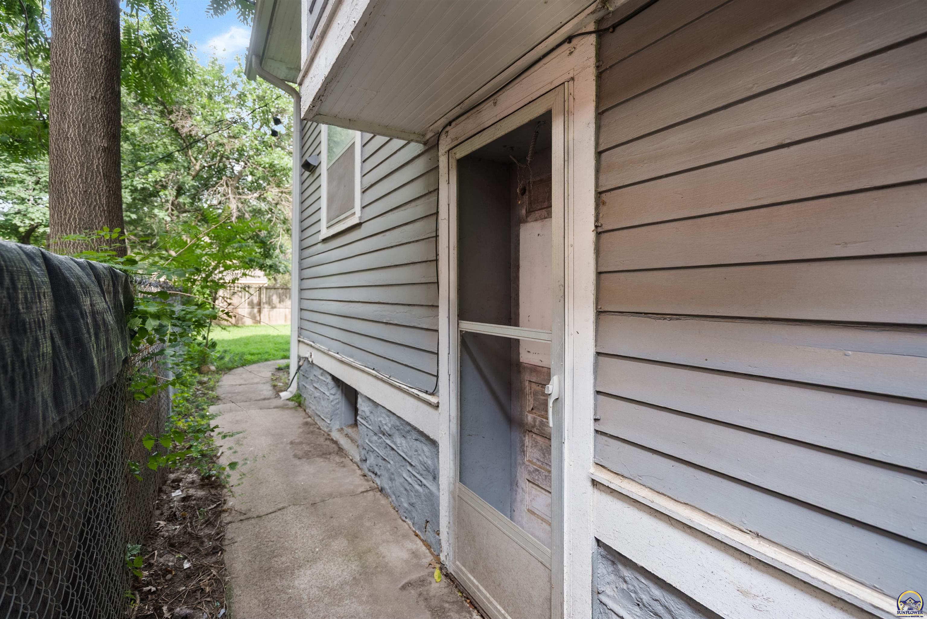 518 Southwest Lane Street Topeka, KS 66606 - Photo 49 of 56