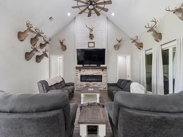 $650,000 | 308 Grimes Cemetary Road, Lufkin, TX 75901