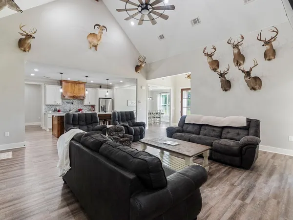 $650,000 | 308 Grimes Cemetary Road, Lufkin, TX 75901