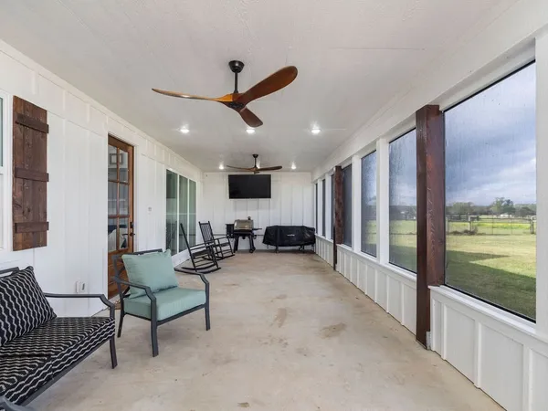 $650,000 | 308 Grimes Cemetary Road, Lufkin, TX 75901