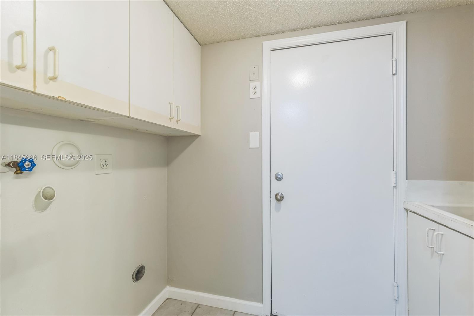 18091 Southwest 22nd Street Miramar, FL 33029 - Photo 20 of 41 a bathroom with a shower