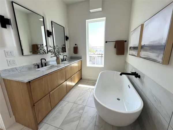 $5,550 | 4330 Dickason Avenue, Unit 101, Dallas, TX 75219