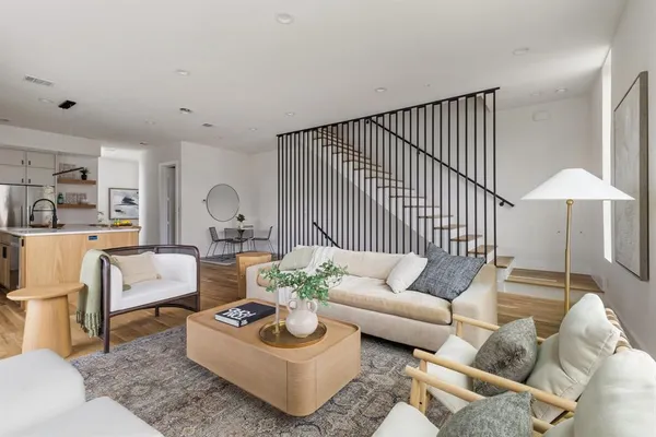 $5,550 | 4330 Dickason Avenue, Unit 101, Dallas, TX 75219