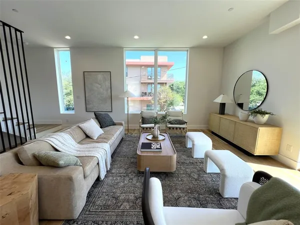 $5,550 | 4330 Dickason Avenue, Unit 101, Dallas, TX 75219