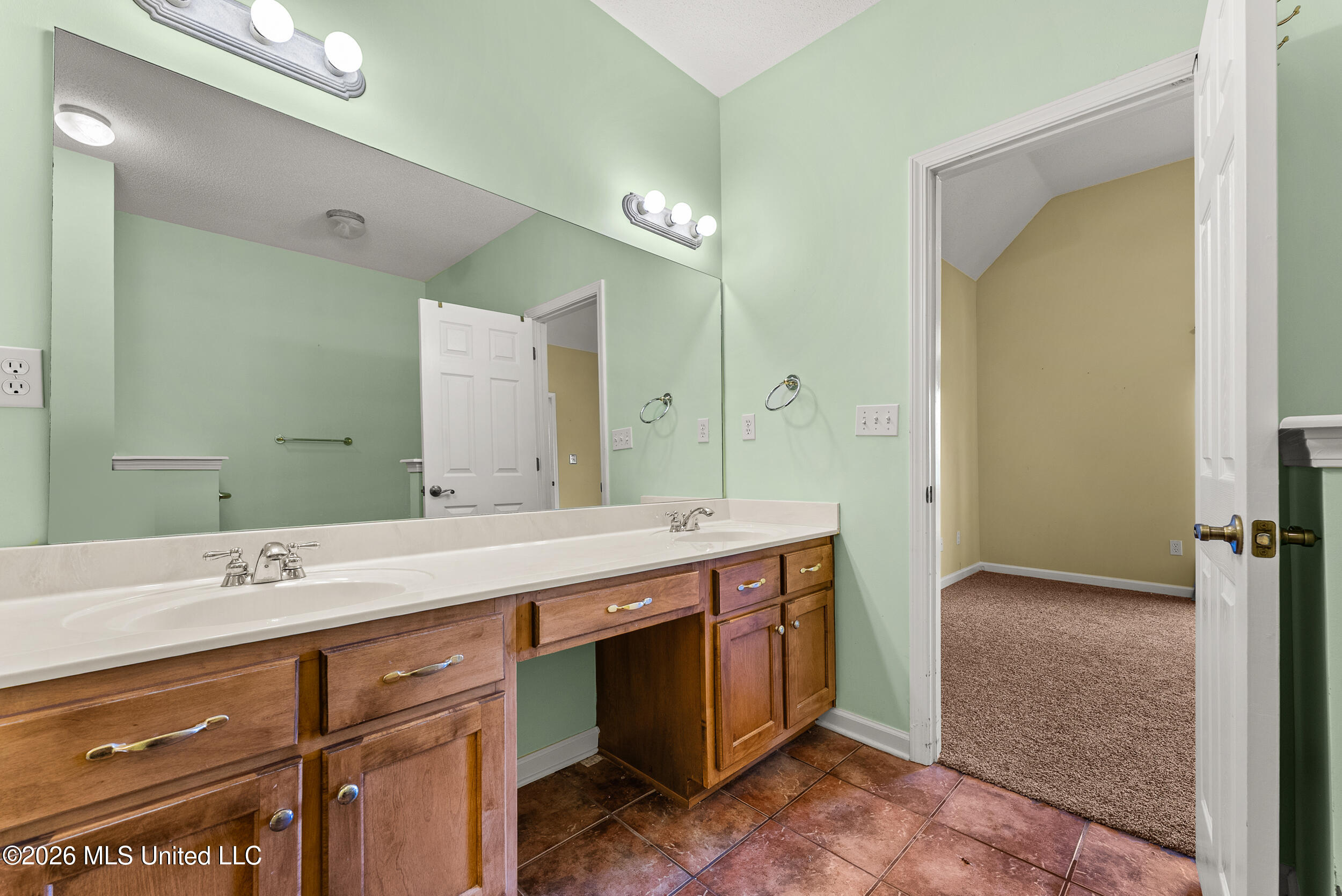 1144 Martin Circle North Hernando, MS 38632 - Photo 18 of 24 Primary Bathroom