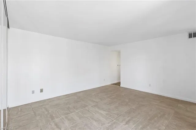 $269,500 | 4001 Sandlewood Lane, Unit 4, Fort Myers, FL 33907