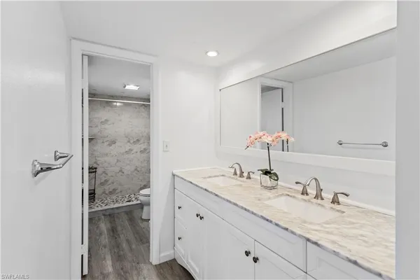 $235,500 | 4001 Sandlewood Lane, Unit 4, Fort Myers, FL 33907