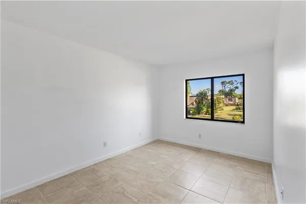 $235,500 | 4001 Sandlewood Lane, Unit 4, Fort Myers, FL 33907