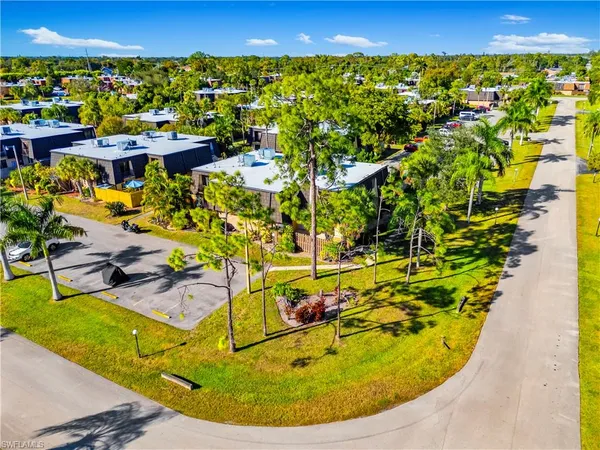 $235,500 | 4001 Sandlewood Lane, Unit 4, Fort Myers, FL 33907