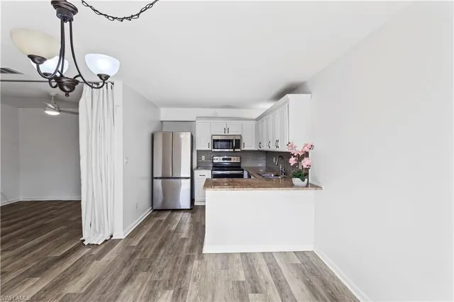 $269,500 | 4001 Sandlewood Lane, Unit 4, Fort Myers, FL 33907