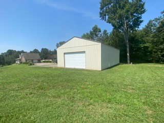 256 Shepherd Hollow Road Indian Mound, TN 37079 - Photo 11 of 29 a view of a garage