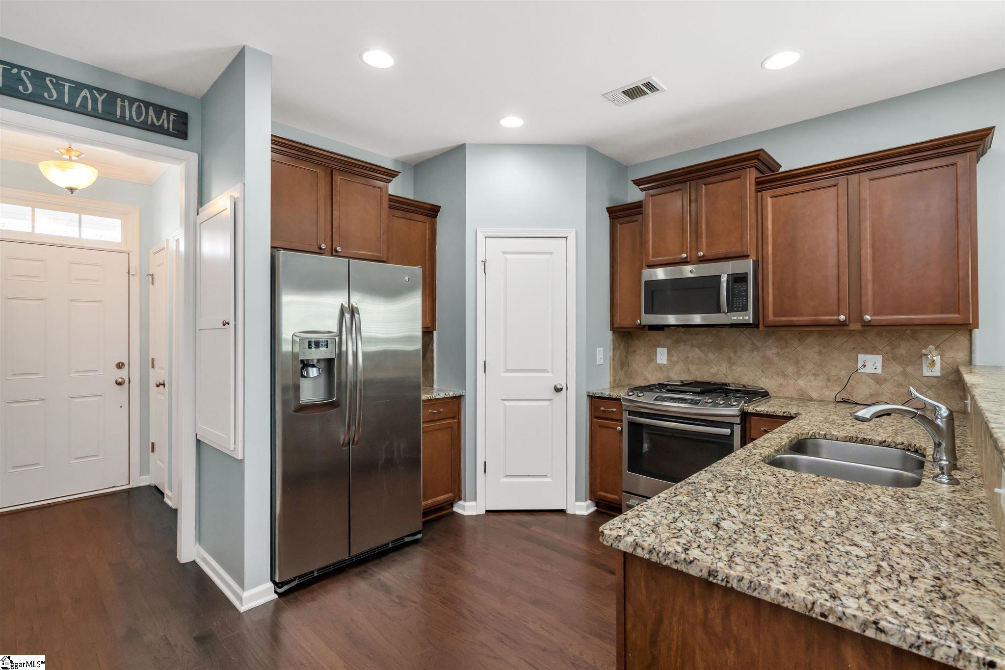 232 Rivers Edge Circle Simpsonville, SC 29680 - Photo 2 of 21