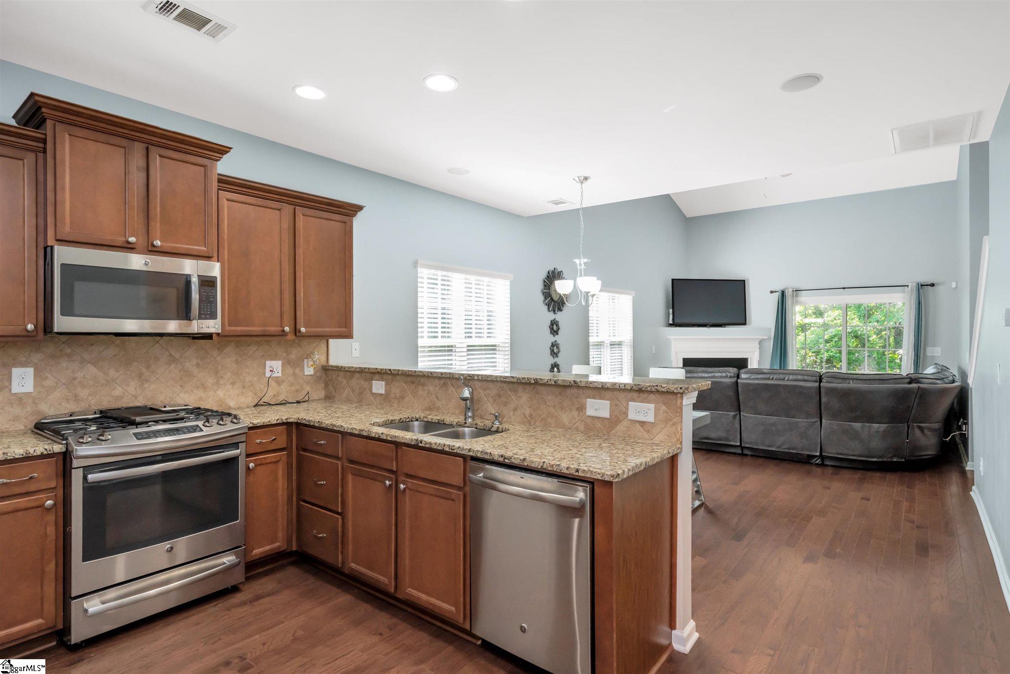 232 Rivers Edge Circle Simpsonville, SC 29680 - Photo 3 of 21
