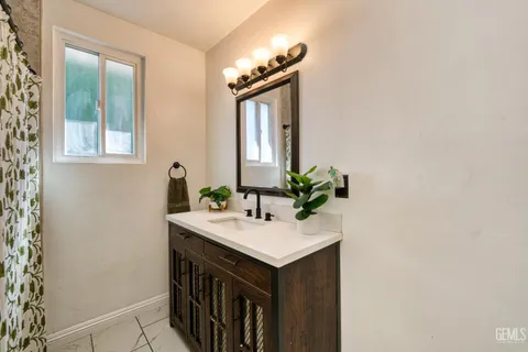 $305,000 | Undisclosed Address, Bakersfield, CA 93304