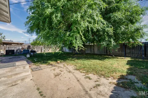 $305,000 | Undisclosed Address, Bakersfield, CA 93304