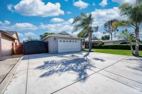 $305,000 | Undisclosed Address, Bakersfield, CA 93304