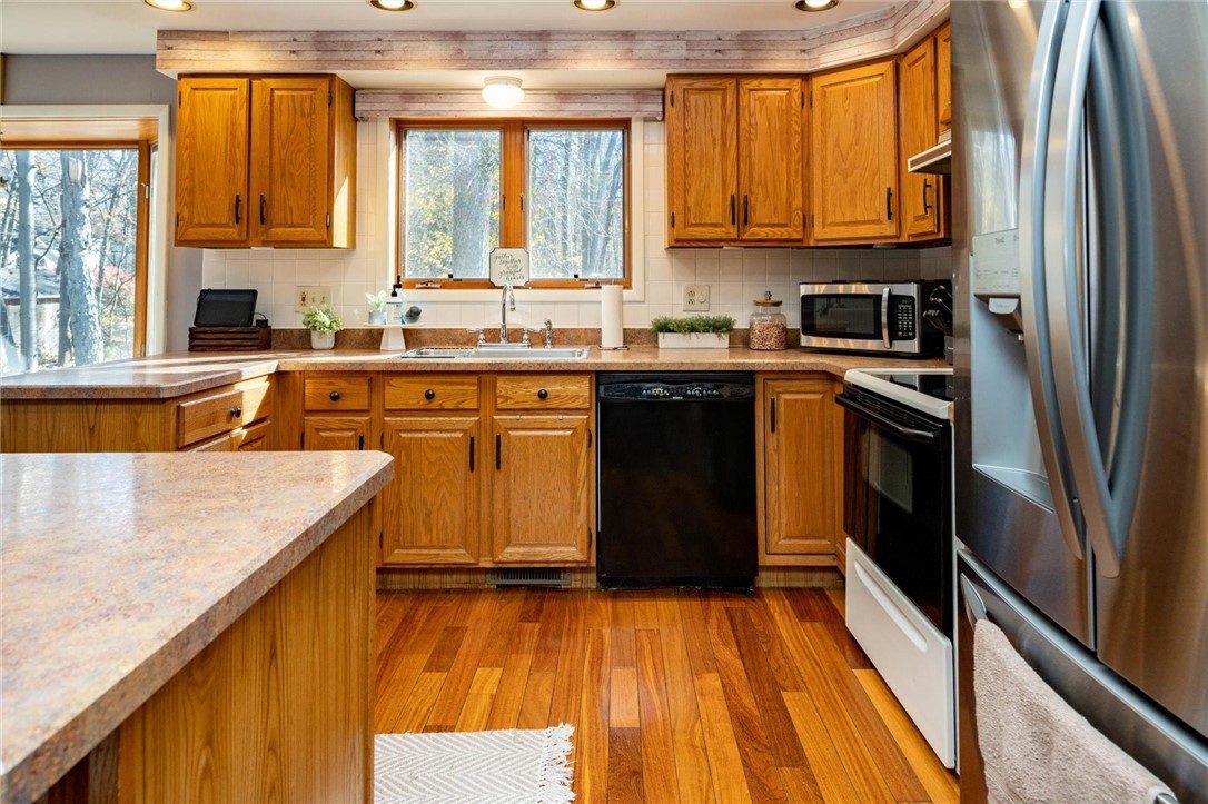 49 Hidden Spring Circle Greece, NY 14616 - Photo 19 of 35