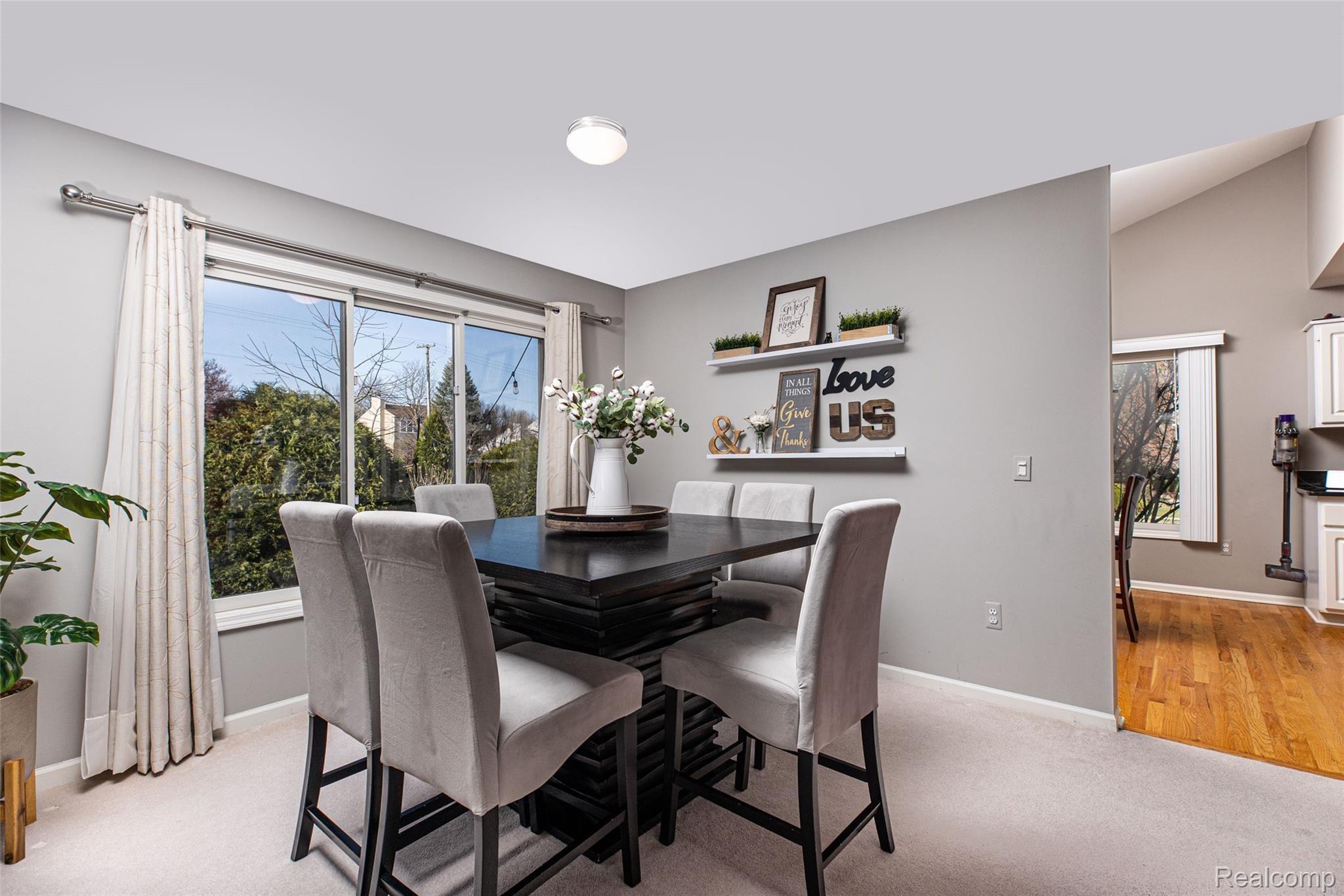 575 Gallaland Avenue Rochester, MI 48307 - Photo 6 of 18 -16.jpg