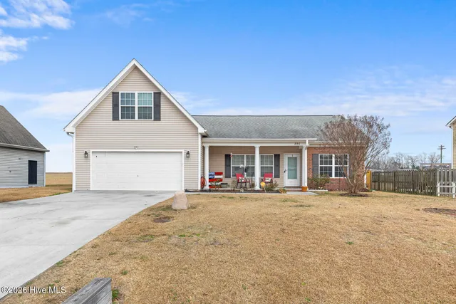 $299,000 | 225 Bonanza Drive, Richlands, NC 28574