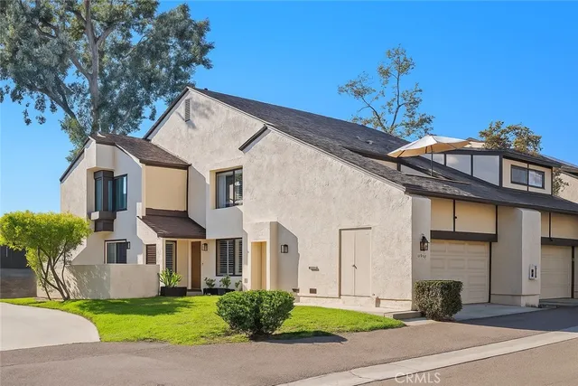 $749,000 | 3020 Plaza Lorenzo, Bonita, CA 91902