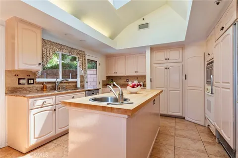 $1,290,000 | 743 East Grand View Avenue, Sierra Madre, CA 91024