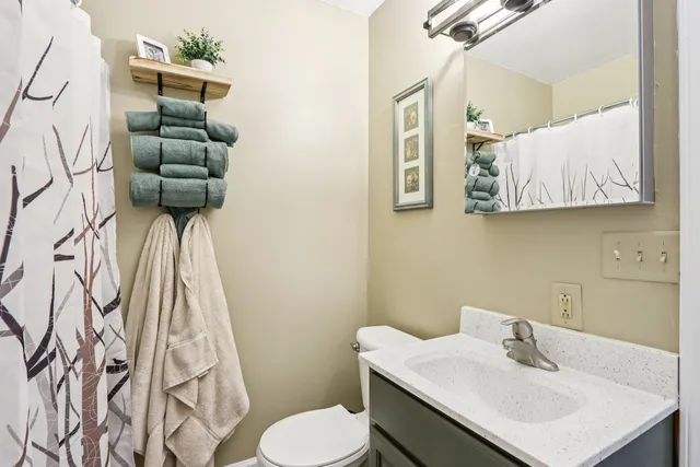 $419,900 | 11471 West Leland Avenue, Beach Park, IL 60099