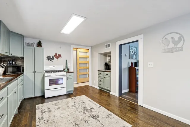 $419,900 | 11471 West Leland Avenue, Beach Park, IL 60099