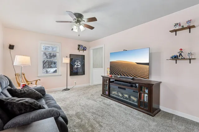 $419,900 | 11471 West Leland Avenue, Beach Park, IL 60099