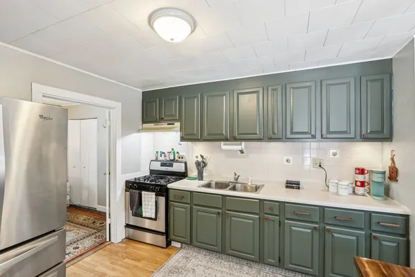 $404,900 | 11471 West Leland Avenue, Beach Park, IL 60099