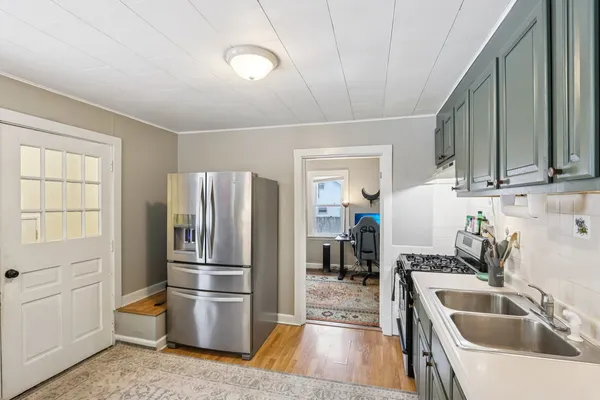 $404,900 | 11471 West Leland Avenue, Beach Park, IL 60099