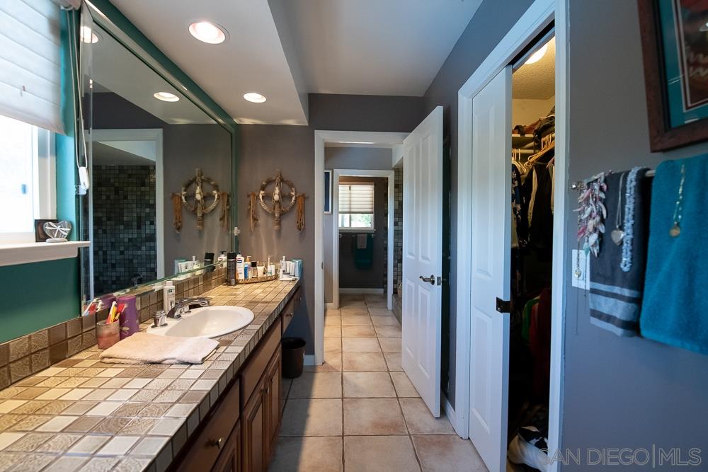 15330 Markar Road Poway, CA 92064 - Photo 16 of 24
