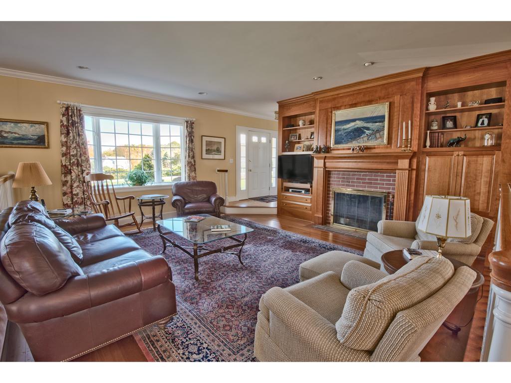 115 Tidewater Farm Road Stratham, NH 03885 - Photo 13 of 27