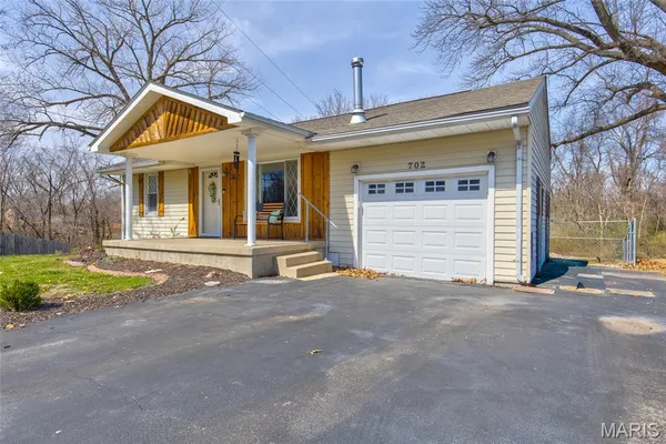 $165,000 | 702 Ridge Lane, Cottage Hills, IL 62018