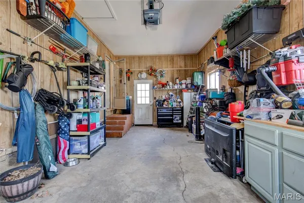 $165,000 | 702 Ridge Lane, Cottage Hills, IL 62018