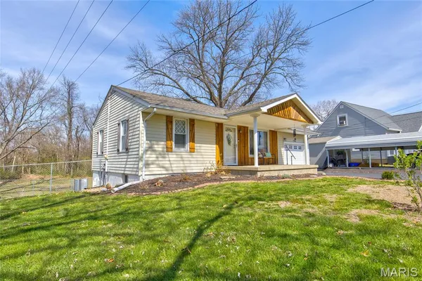 $165,000 | 702 Ridge Lane, Cottage Hills, IL 62018