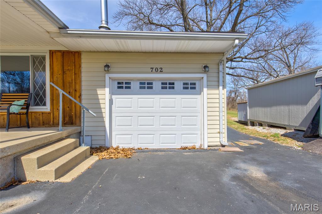 702 Ridge Lane Cottage Hills, IL 62018 - Photo 4 of 31