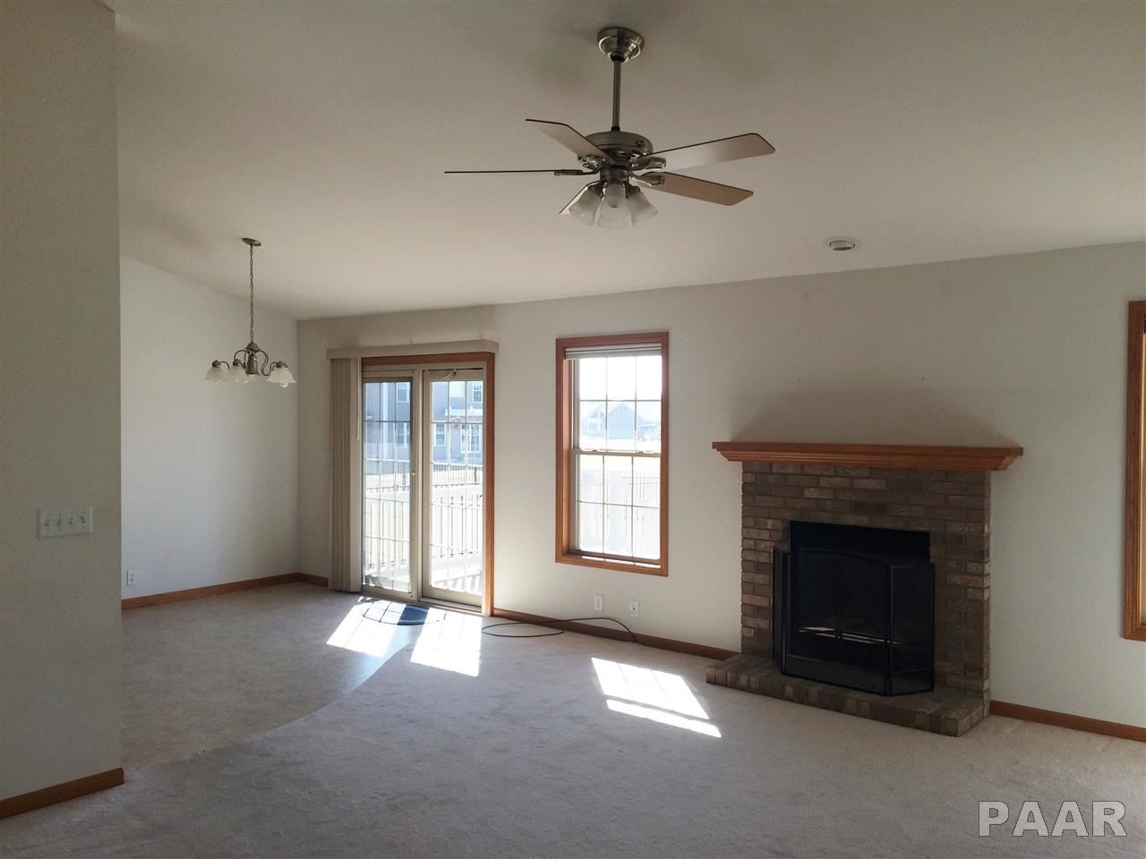 1608 Kingsbury Road Washington, IL 61571 - Photo 4 of 12 Gallery Image 4