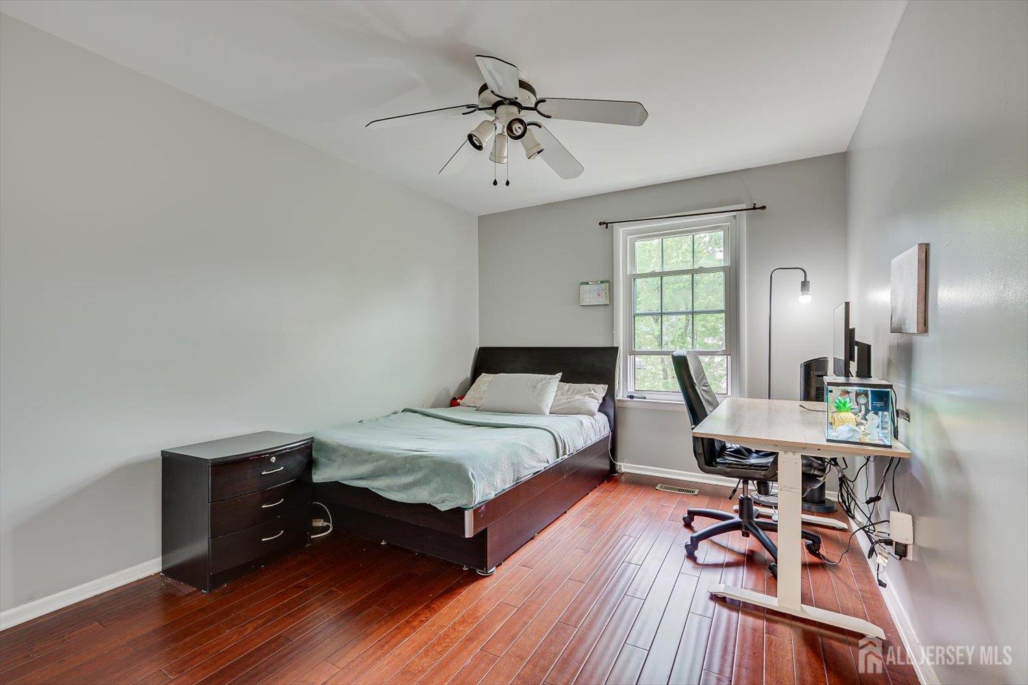 4506 Stonehedge Road Edison, NJ 08820 - Photo 38 of 51