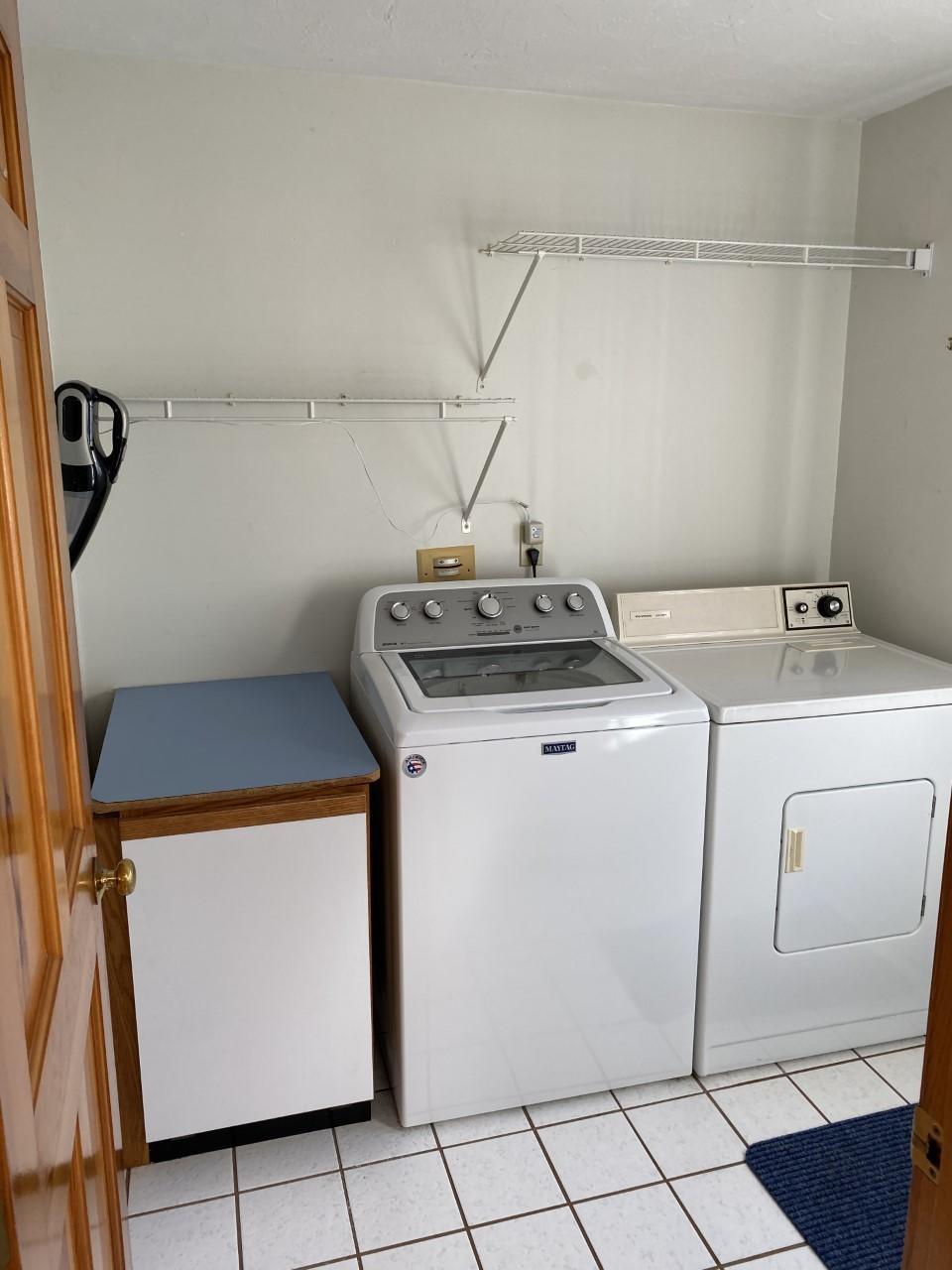 35 Catskill Road Buzzards Bay, MA 02532 - Photo 20 of 43 a utility room with dryer and washer