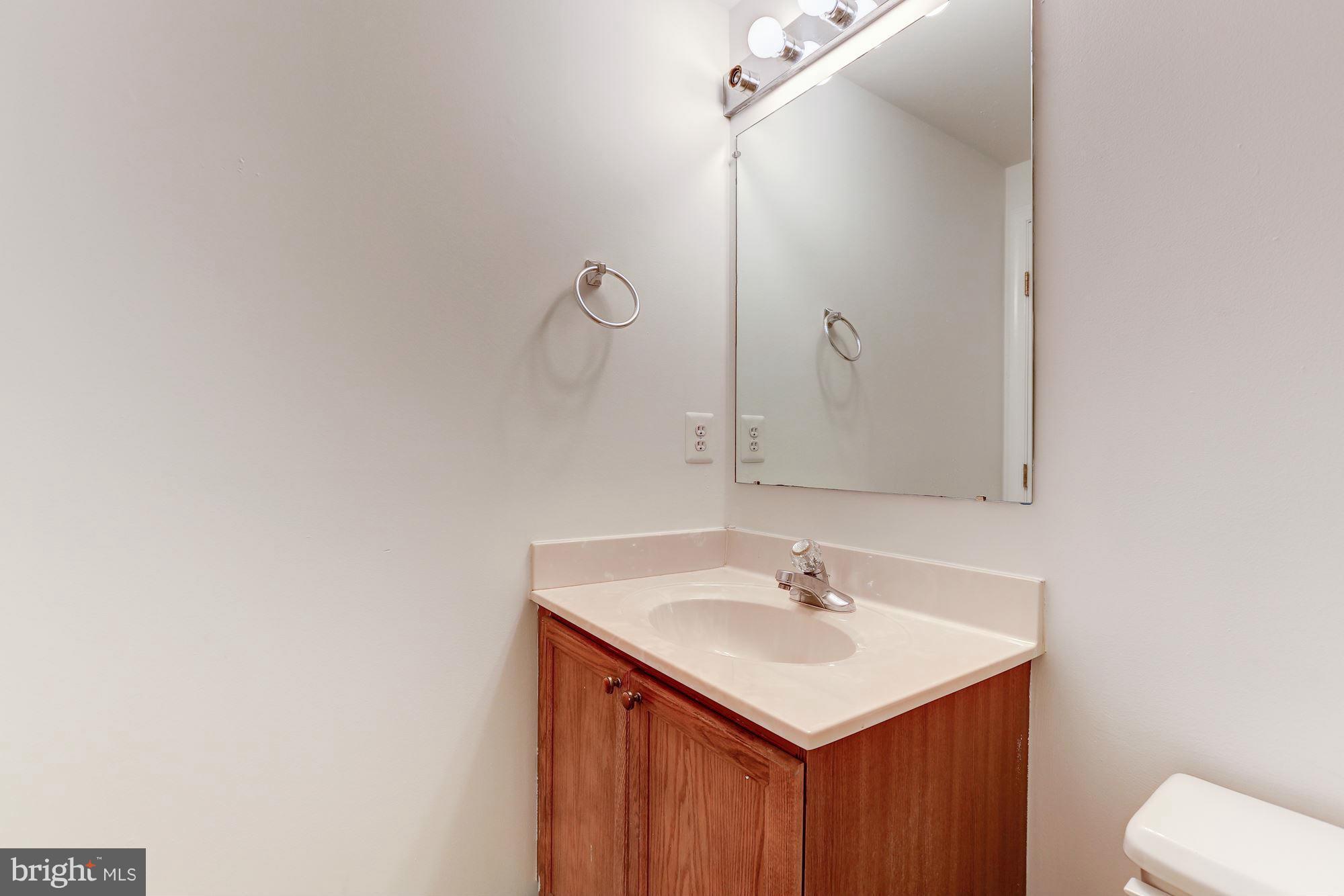 2252 Wetherburne Way Frederick, MD 21702 - Photo 24 of 30 Bath