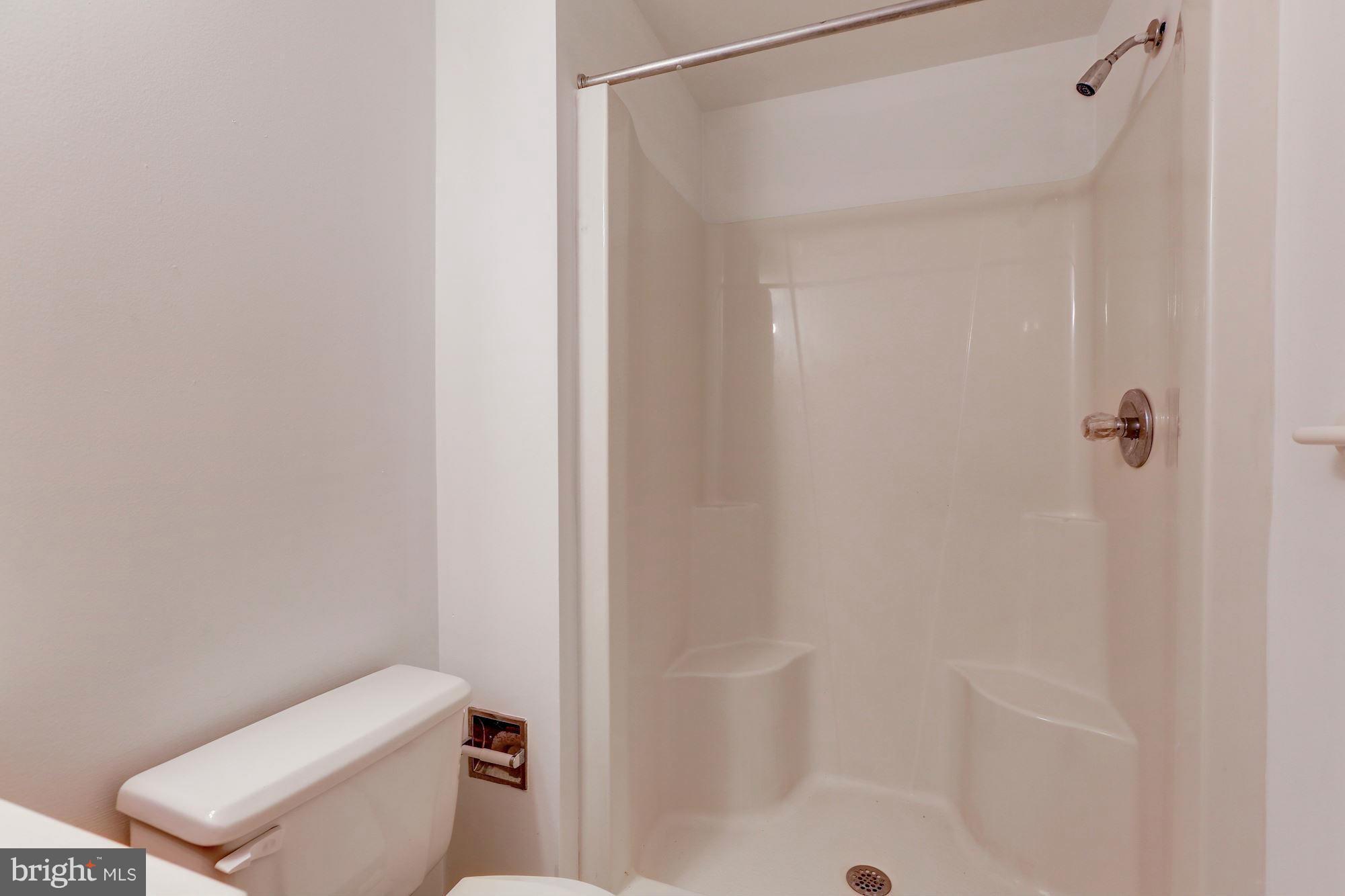 2252 Wetherburne Way Frederick, MD 21702 - Photo 25 of 30 Bath