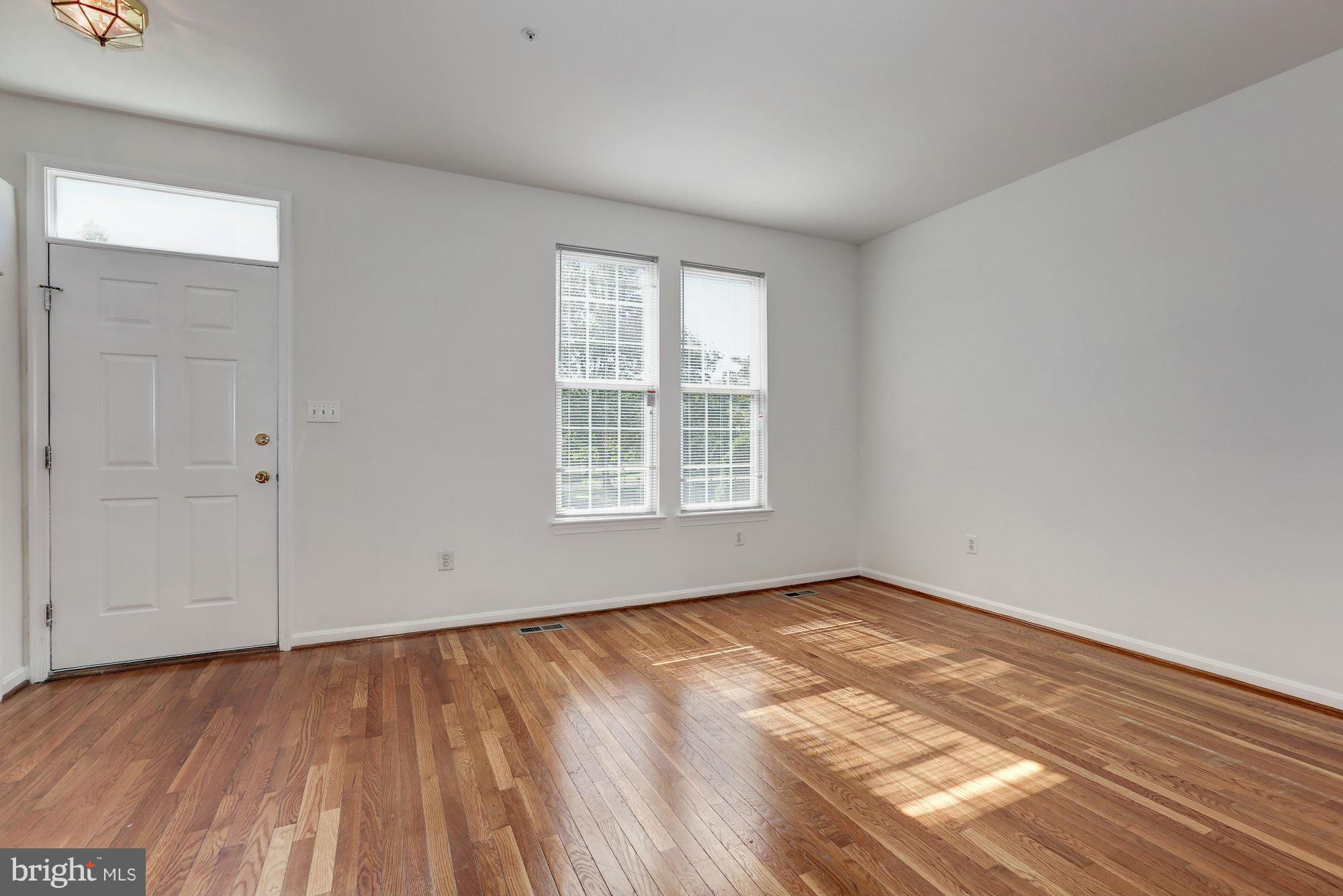 2252 Wetherburne Way Frederick, MD 21702 - Photo 4 of 30 Living Room